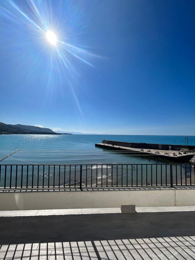 Casa Marina, La Terrazza Sul Mare Bed and Breakfast Cefalù Buitenkant foto