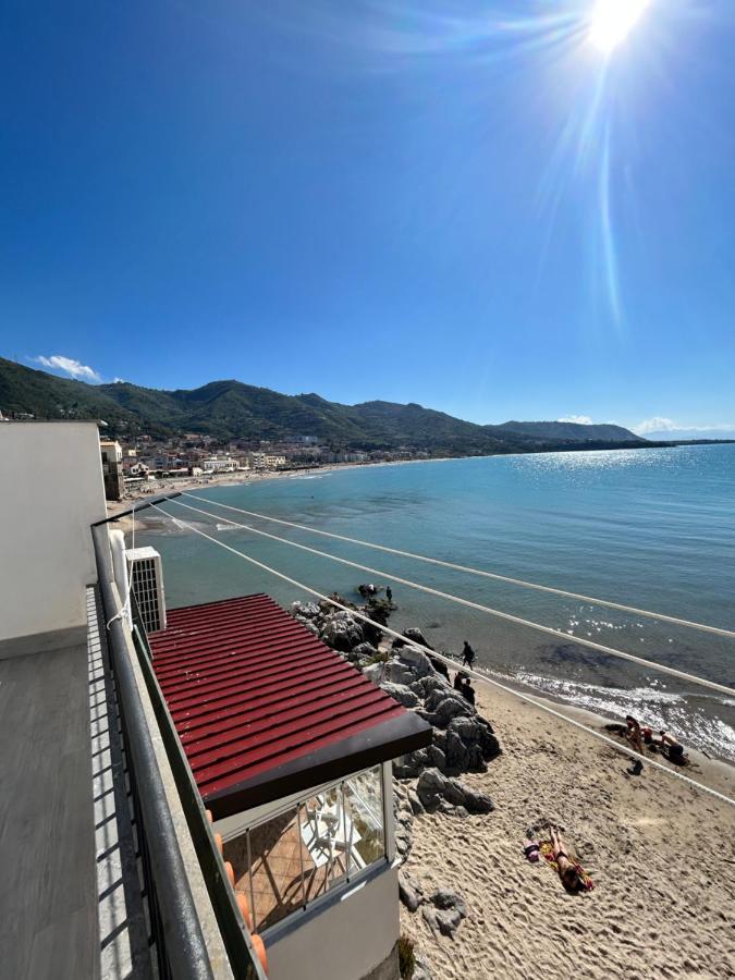 Casa Marina, La Terrazza Sul Mare Bed and Breakfast Cefalù Buitenkant foto